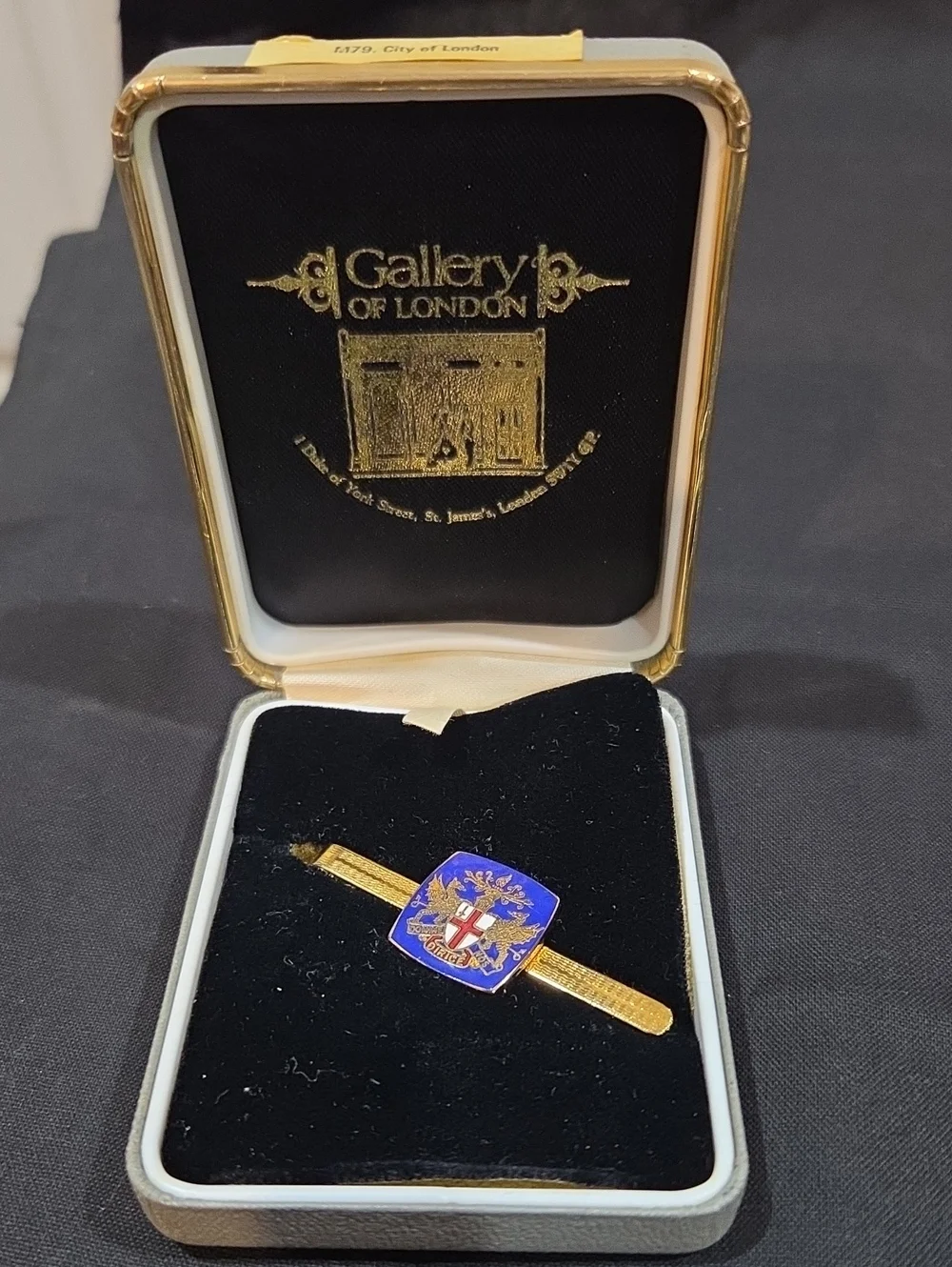 GALLERY OF LONDON - Blue Enamel Crest Tie Bar